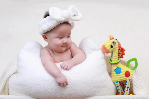 昆山宝宝多久可以竖着抱 昆山宝宝多久可以竖着抱